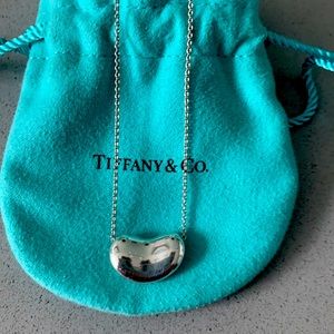 Tiffany Elsa Peretti®
Bean® Pendant
